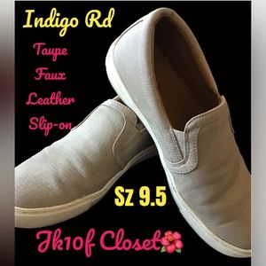 🌻INDIGO RD Sz 9.5 TAUPE FAUX LEATHER SLIP-ON SHOES